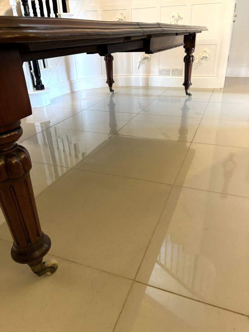 Large Antique Victorian Quality Figured Mahogany 12 Seater Extending Dining Table - Image 8